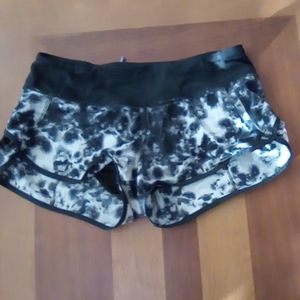Lululemon speed shorts size 4
